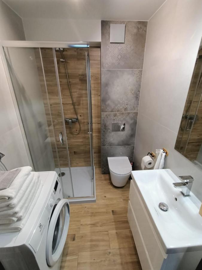 Апартаменты Apartament Janowskiego Klimatyzacja, Air Conditioning, Ground Floor, Parking, Parter, Cisza I Spokoj, Quiet And Pleasant, Idealny Na Odpoczynek Perfect For Rest Кельце Экстерьер фото