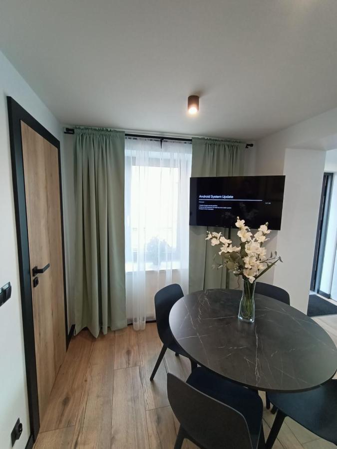 Апартаменты Apartament Janowskiego Klimatyzacja, Air Conditioning, Ground Floor, Parking, Parter, Cisza I Spokoj, Quiet And Pleasant, Idealny Na Odpoczynek Perfect For Rest Кельце Экстерьер фото